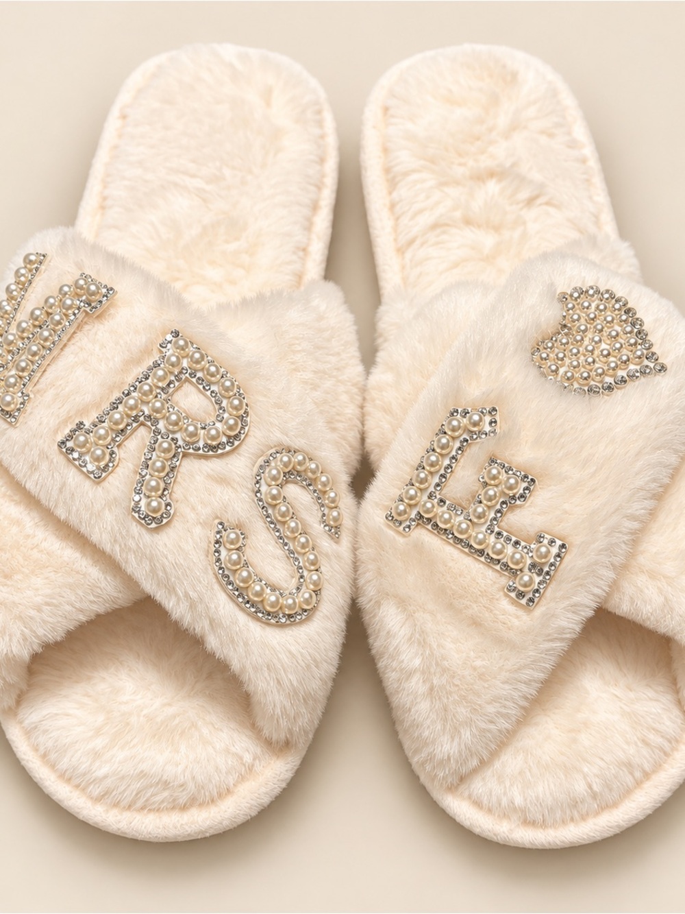 Women’s Cream Faux-Fur Pearl Heart Slide Sandals